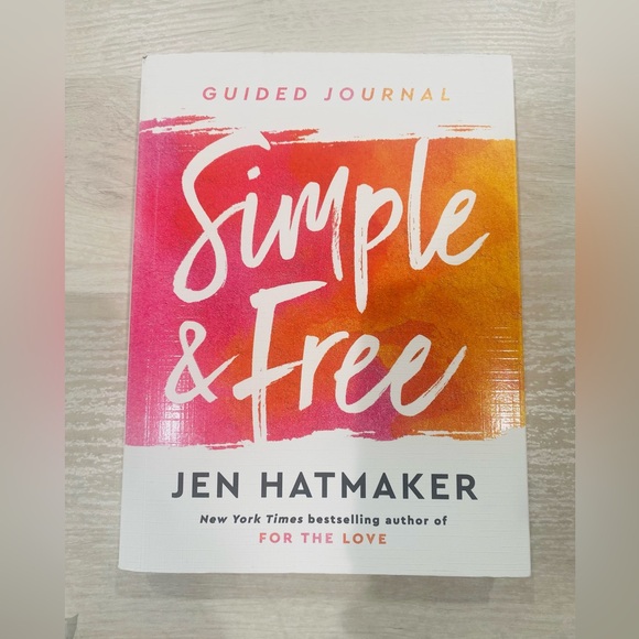Simple and Free: Guided Journal Book by Jen Hatmaker - Picture 4 of 11